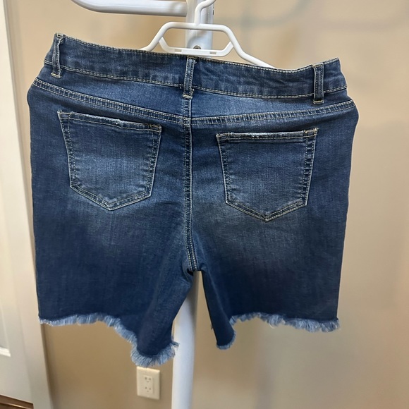 Blue biker jeans shorts, size 7/28 - Picture 2 of 4